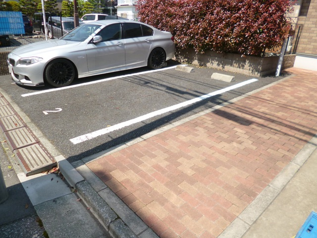 ファミール　Ｂ棟の駐車場|駐車スペース有ります！(要空き確認)