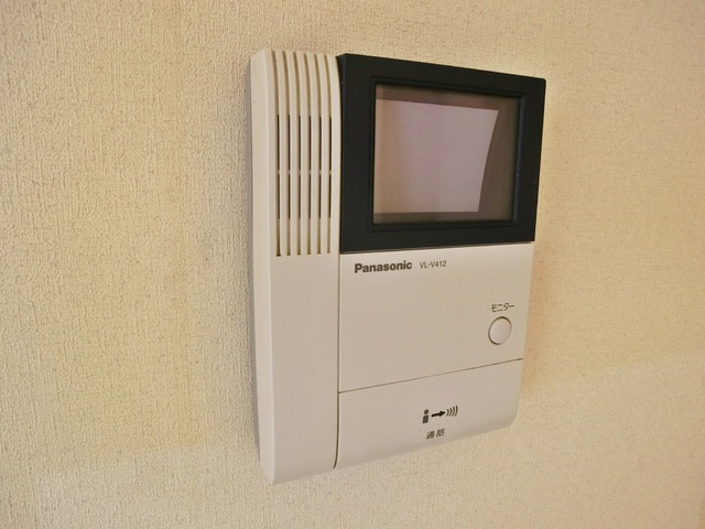 ファミール　Ｂ棟のセキュリティ|ＴＶドアホン付きで安心♪