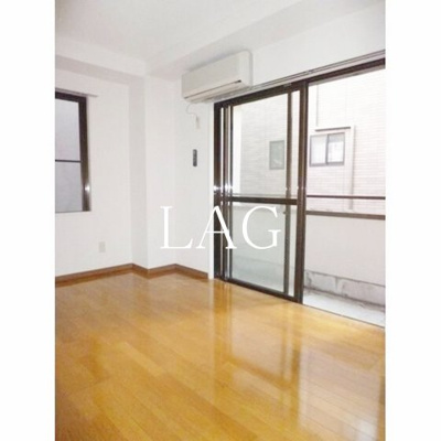 【居間・リビング】 | ジャルディーノ | 洋室のお部屋です。