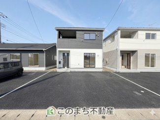 【外観】 | CRADLEGARDEN小山市東間々田第7　2号棟 | 本日ご内覧できます(*^^*)
お電話でのお問合せが非常にスムーズです！
現地直接集合のお待ち合わせも大丈夫です！
お気軽にお問合せ下さい(^^)/