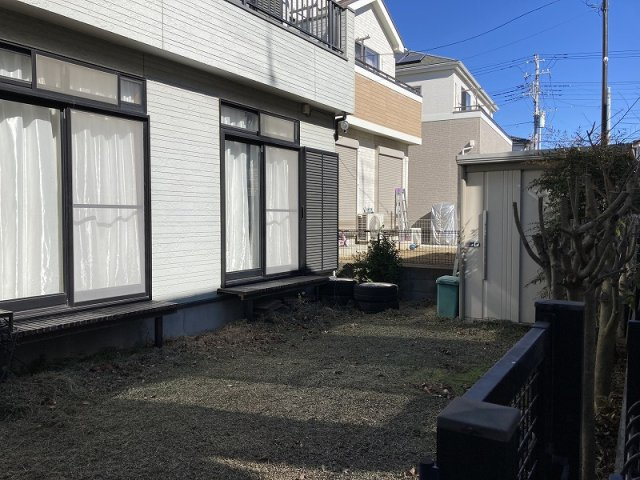 鴻巣市小松４丁目　中古一戸建ての庭|広い庭もあります