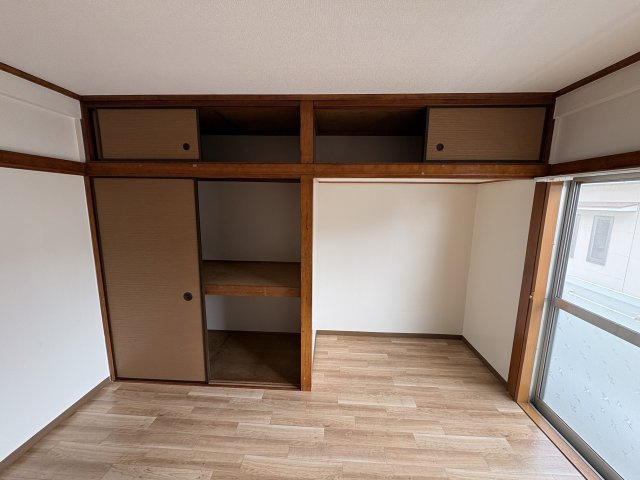 昭島市朝日町４丁目のアパートの収納