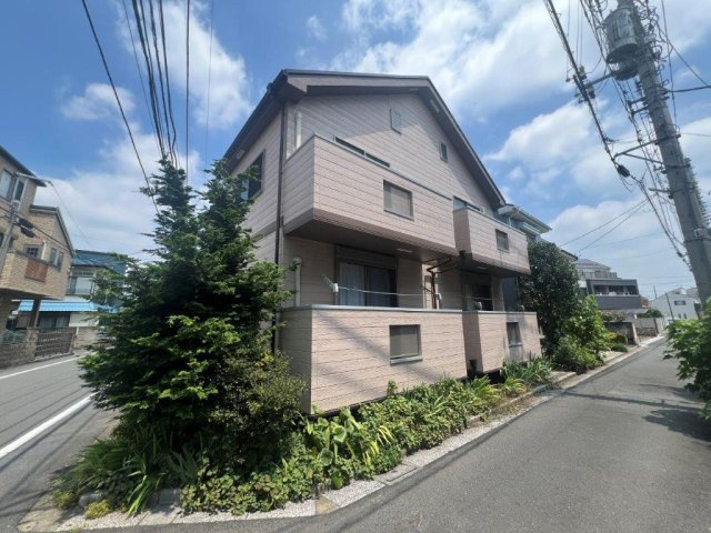 三鷹市深大寺２丁目のアパートの外観