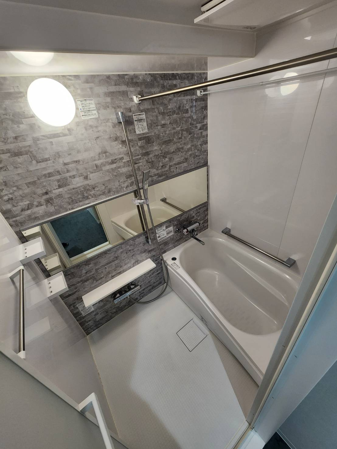 リプレ川口一番街１号棟の居間・リビング|17帖リビング　