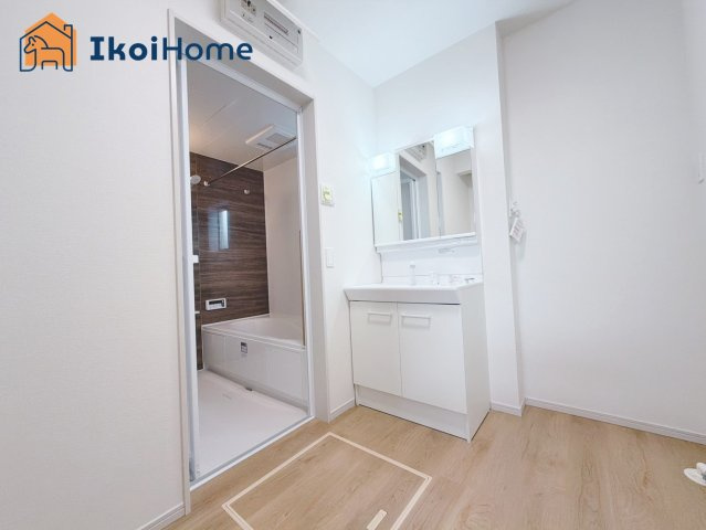 明石市材木町1期　1号棟　新築戸建の洗面所|【ホームページに現地動画掲載中】●年中無休：当日予約可●洗濯パンは5000〜15000円前後で追加。