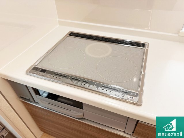 赤穂市南野中　第6期　新築一戸建ての設備|火を使わないので、安心なＩＨコンロ！でこぼこが無い構造なので、掃除もしやすく清潔に保てます！