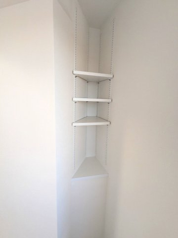 LUMIEC un 入谷の設備|4.1帖洋室に収納です