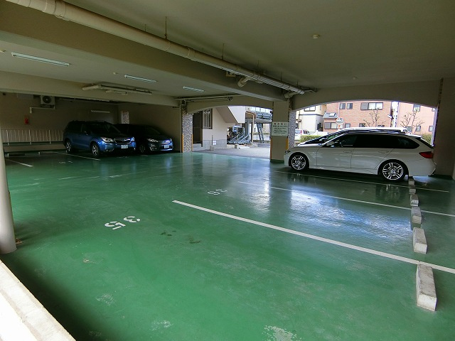 【駐車場】 | レジェンダリー小松