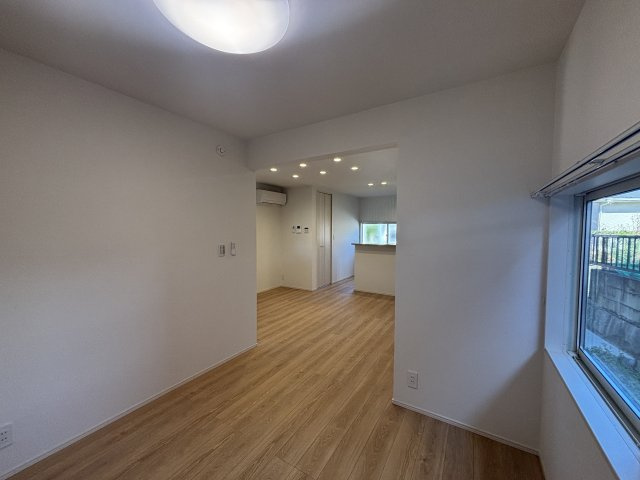 【洋室】 | 西区花園4丁目