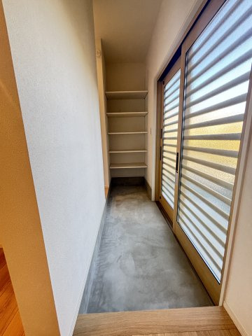 【玄関】 | 西区花園4丁目