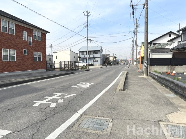 高浜市向山町第6　新築分譲住宅＜1号棟＞の前面道路含む現地写真
