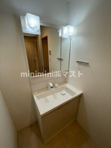 ルフォンプログレ南森町の洗面所