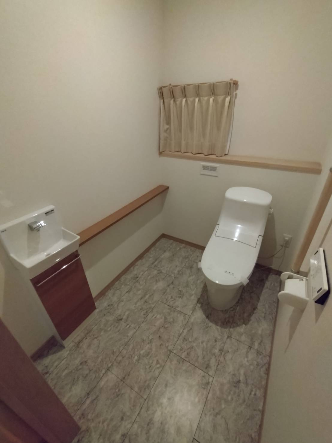 共進町戸建２のトイレ