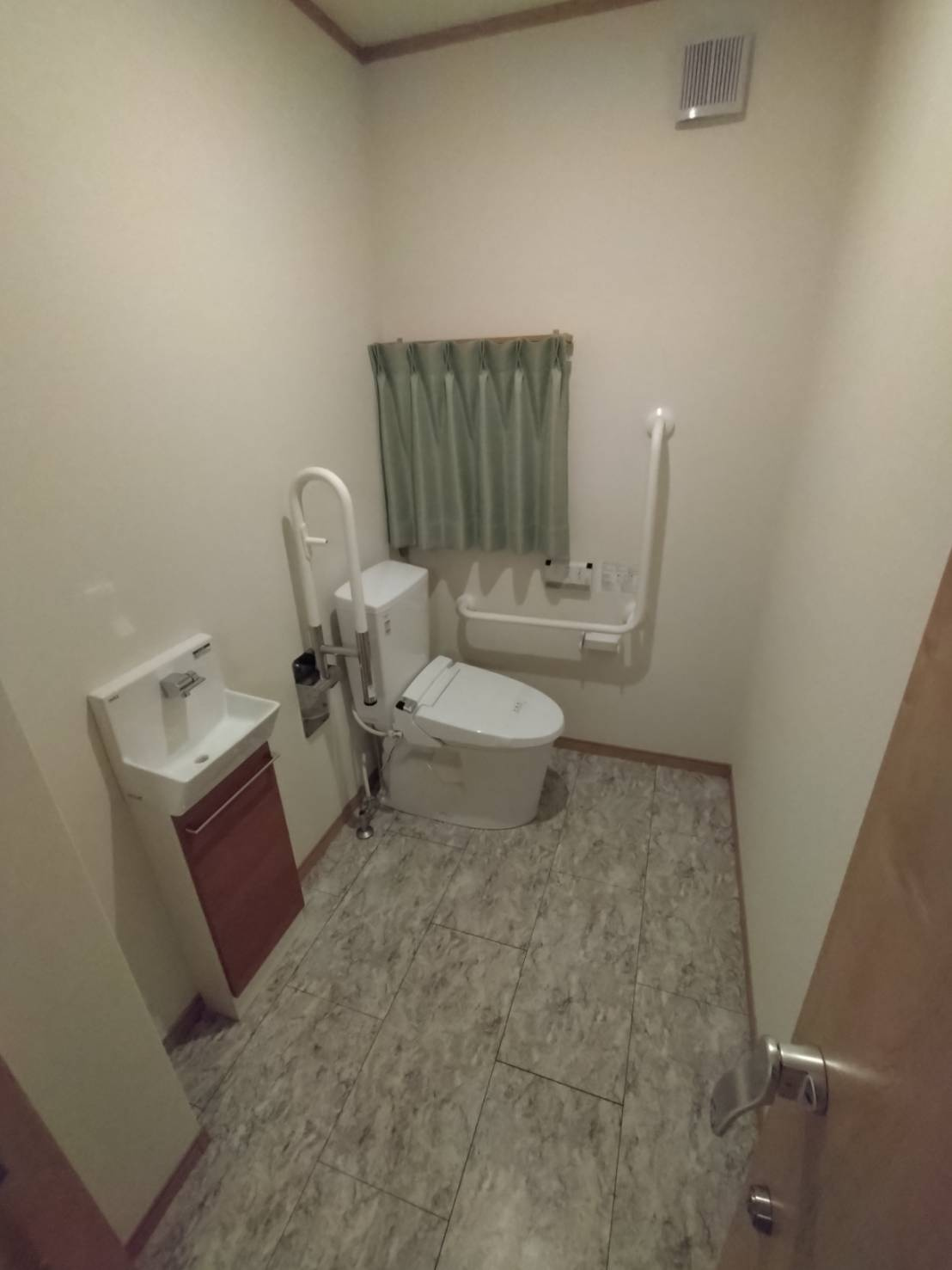 共進町戸建２のトイレ