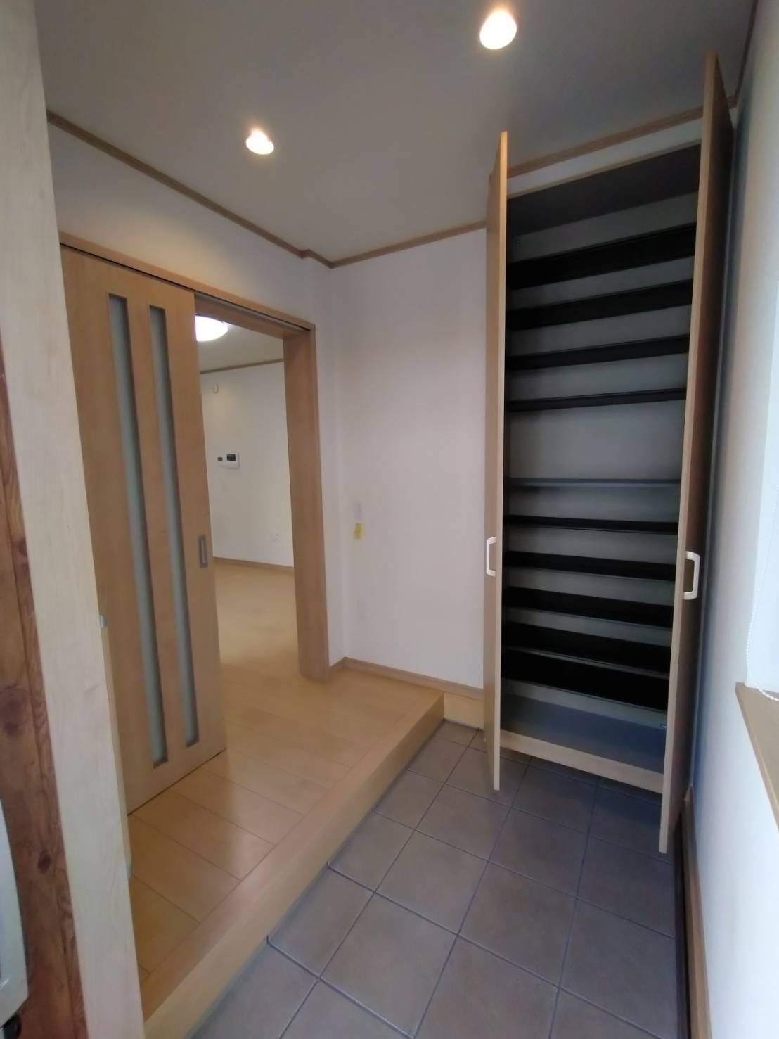 共進町戸建２の玄関