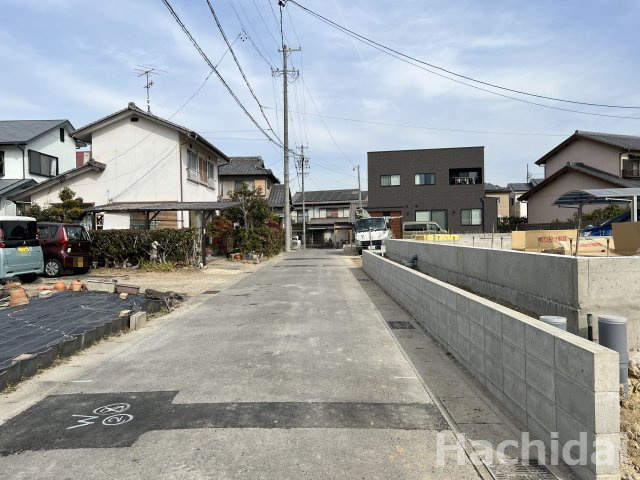 高浜市向山町第6　新築分譲住宅＜3号棟＞の前面道路含む現地写真