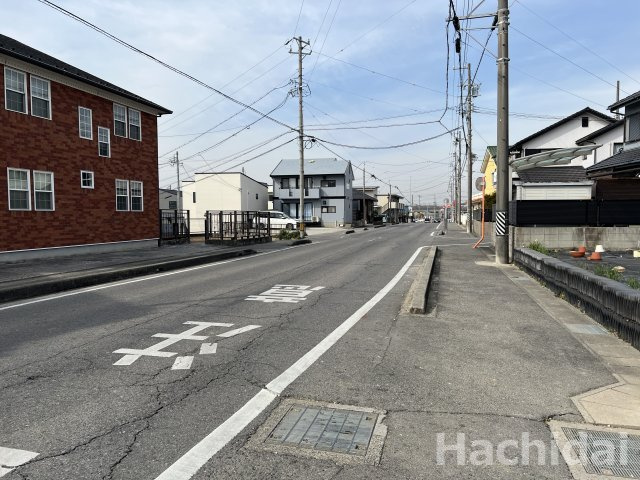 高浜市向山町第6　新築分譲住宅＜3号棟＞の前面道路含む現地写真