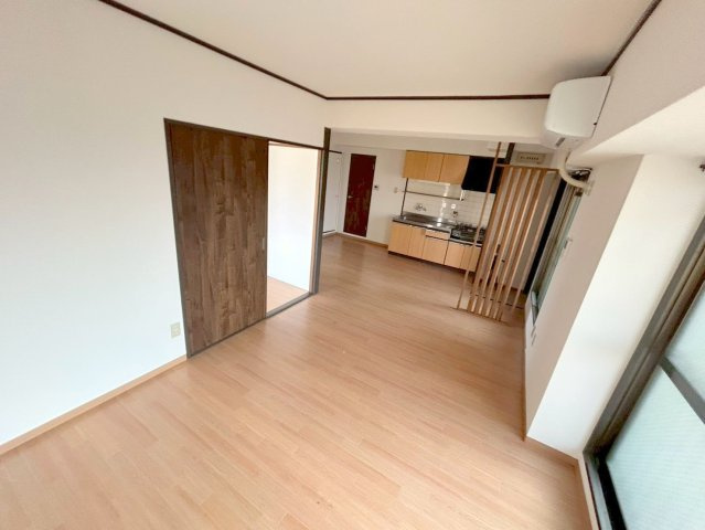 阪本ハイツの居間・リビング