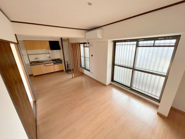 阪本ハイツの居間・リビング