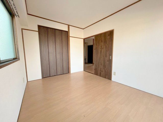 阪本ハイツの居間・リビング