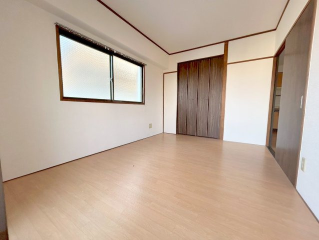 阪本ハイツの居間・リビング