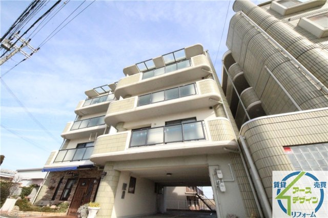 グランドール森友の外観