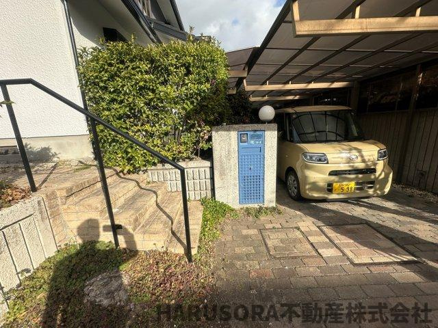 交野市星田西3丁目　2階建の駐車場