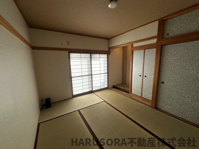 交野市星田西3丁目　2階建の和室