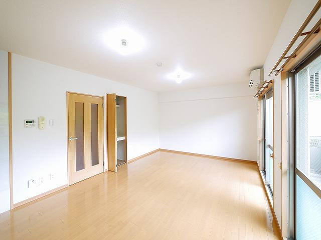 Hale学園前の居間・リビング|ゆったりとした居間です