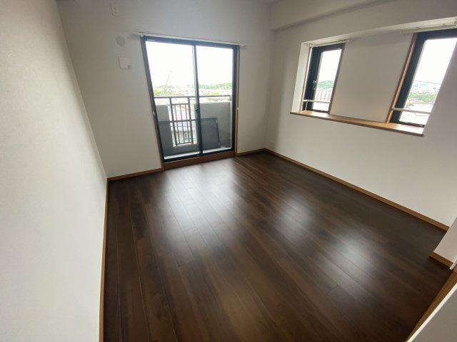 日進シティハウスの洋室|洋室約7.3帖（2022年6月撮影）