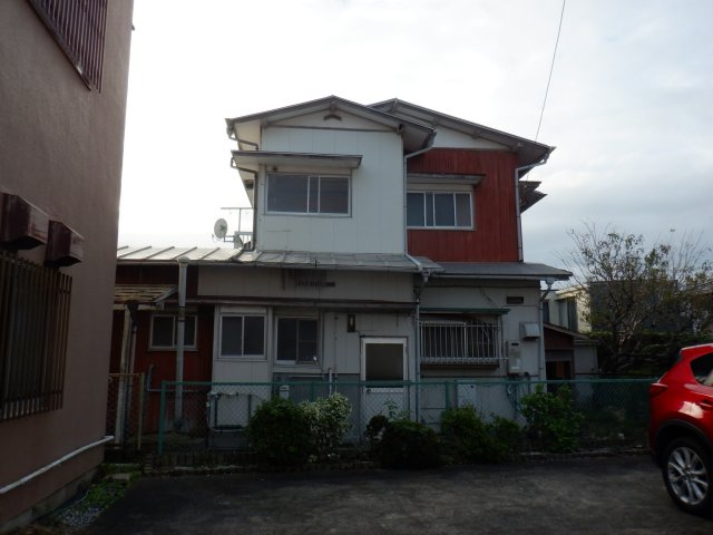 三軒町、門山邸の外観