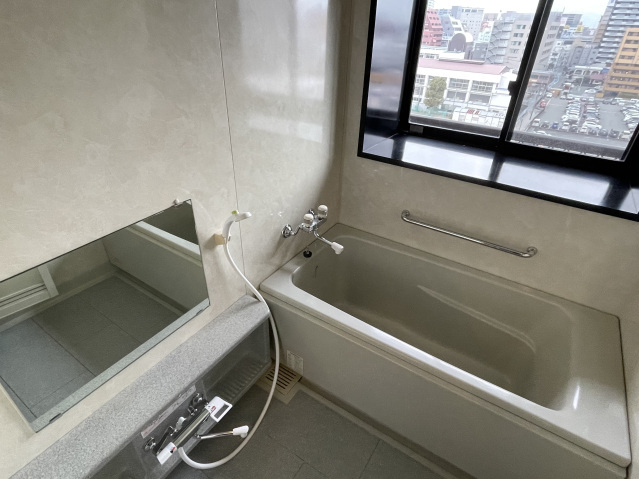 アーバンパレス諏訪野II【キャッシュバック対象物件】の浴室|お風呂です