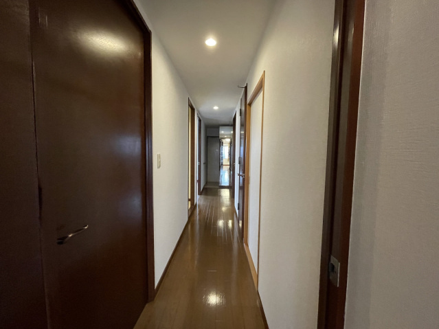 アーバンパレス諏訪野II【キャッシュバック対象物件】の内装|内装は落ち着いています