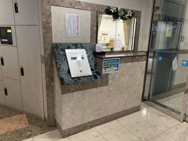 アーバンパレス諏訪野II【キャッシュバック対象物件】のエントランス|毎日通るエントランスはこのようになっています