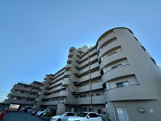 ロイヤルシャトー手柄南の外観