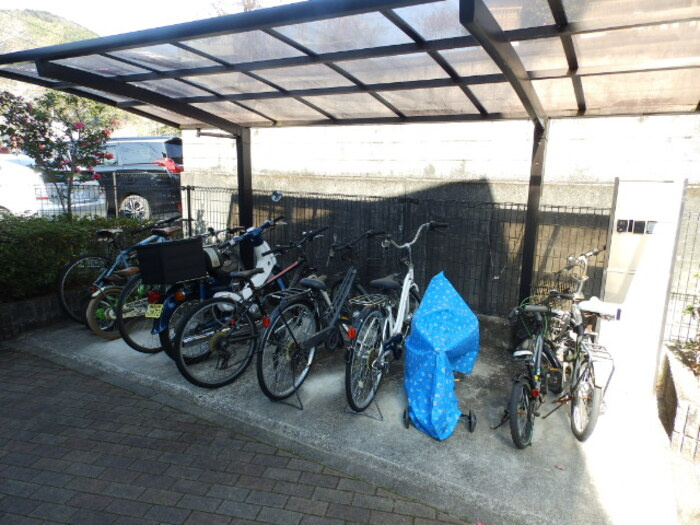 グランドソレーユ B棟のその他共用部分|駐輪場