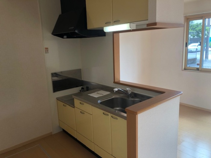 グランドソレーユ B棟のキッチン|キッチン