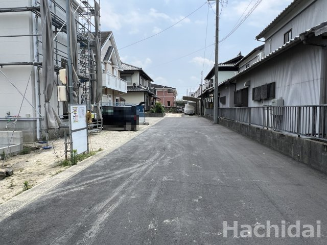 碧南第65尾城町　新築戸建＜1号棟＞の前面道路含む現地写真