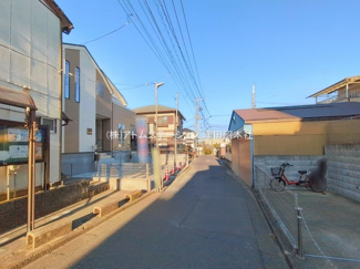 【前面道路含む現地写真】