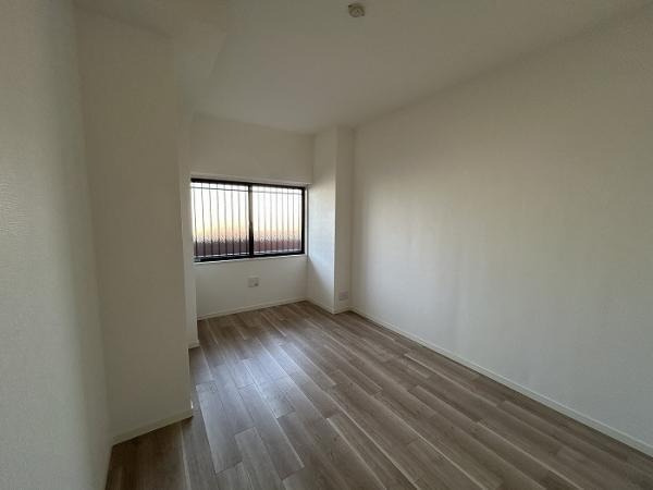 ダイアパレス草津ガーデンコートの洋室