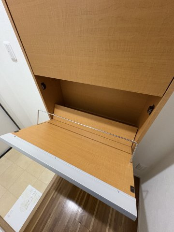 GRACIM_03（グラシムスリー）の玄関