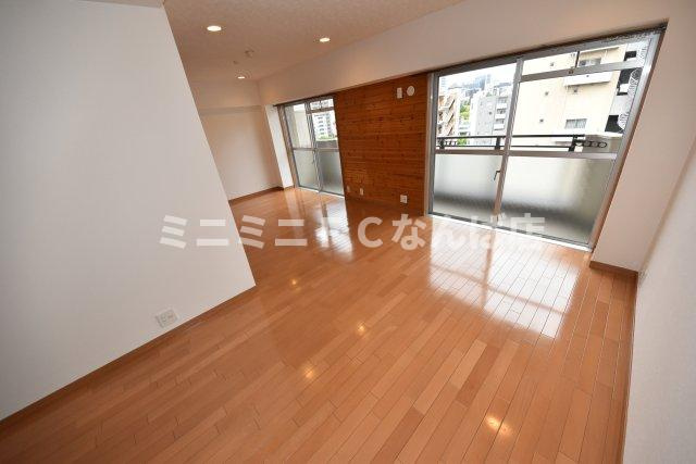 ライオンズマンション靭公園の居間・リビング