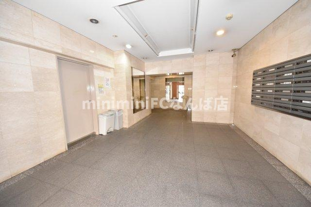 ライオンズマンション靭公園のエントランス