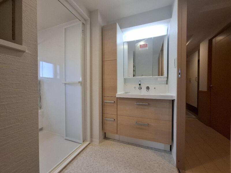 エスリード藤井寺の独立洗面台