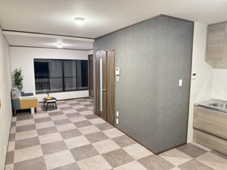 【居間・リビング】 | 枚方市渚栄町　中古戸建て
