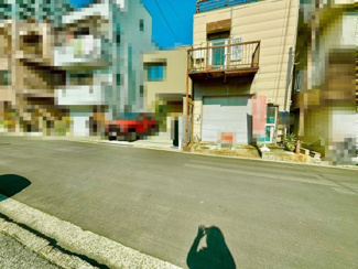 【前面道路含む現地写真】 | 戎島町１丁　売土地 | 【建築のご提案が可能です】どんな家を建てる事ができるのだろう？と感じたらイエストアへご相談を！イエストアスタッフが設計士と共にご希望に沿った間取りをご提案を致します♪