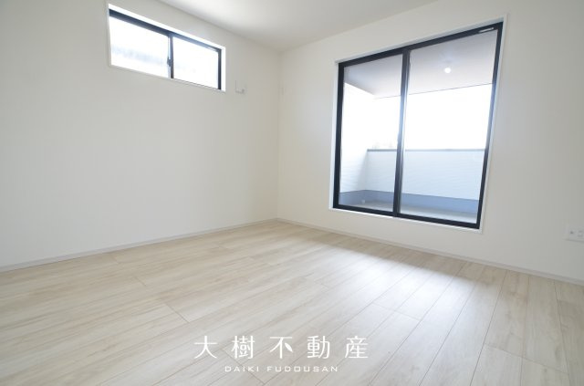【洋室】 | 綾瀬市深谷南５丁目 新築戸建て 全3棟【仲介手数料無料】 | 2階　洋室1（8.0帖）