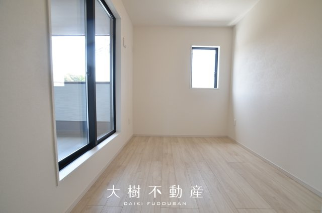 【洋室】 | 綾瀬市深谷南５丁目 新築戸建て 全3棟【仲介手数料無料】 | 2階　洋室2（6.0帖）