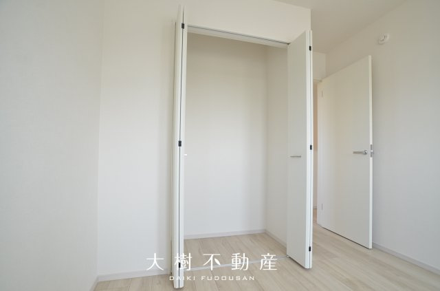 【洋室】 | 綾瀬市深谷南５丁目 新築戸建て 全3棟【仲介手数料無料】 | 2階　洋室3（6.0帖）クローゼット