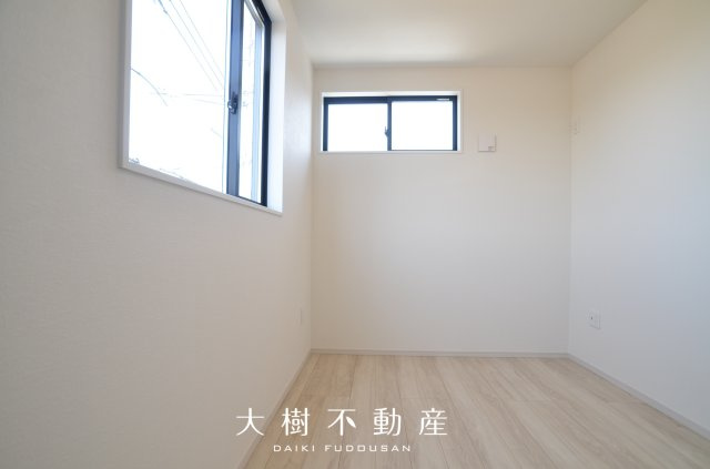 【洋室】 | 綾瀬市深谷南５丁目 新築戸建て 全3棟【仲介手数料無料】 | 2階　洋室4（4.1帖）